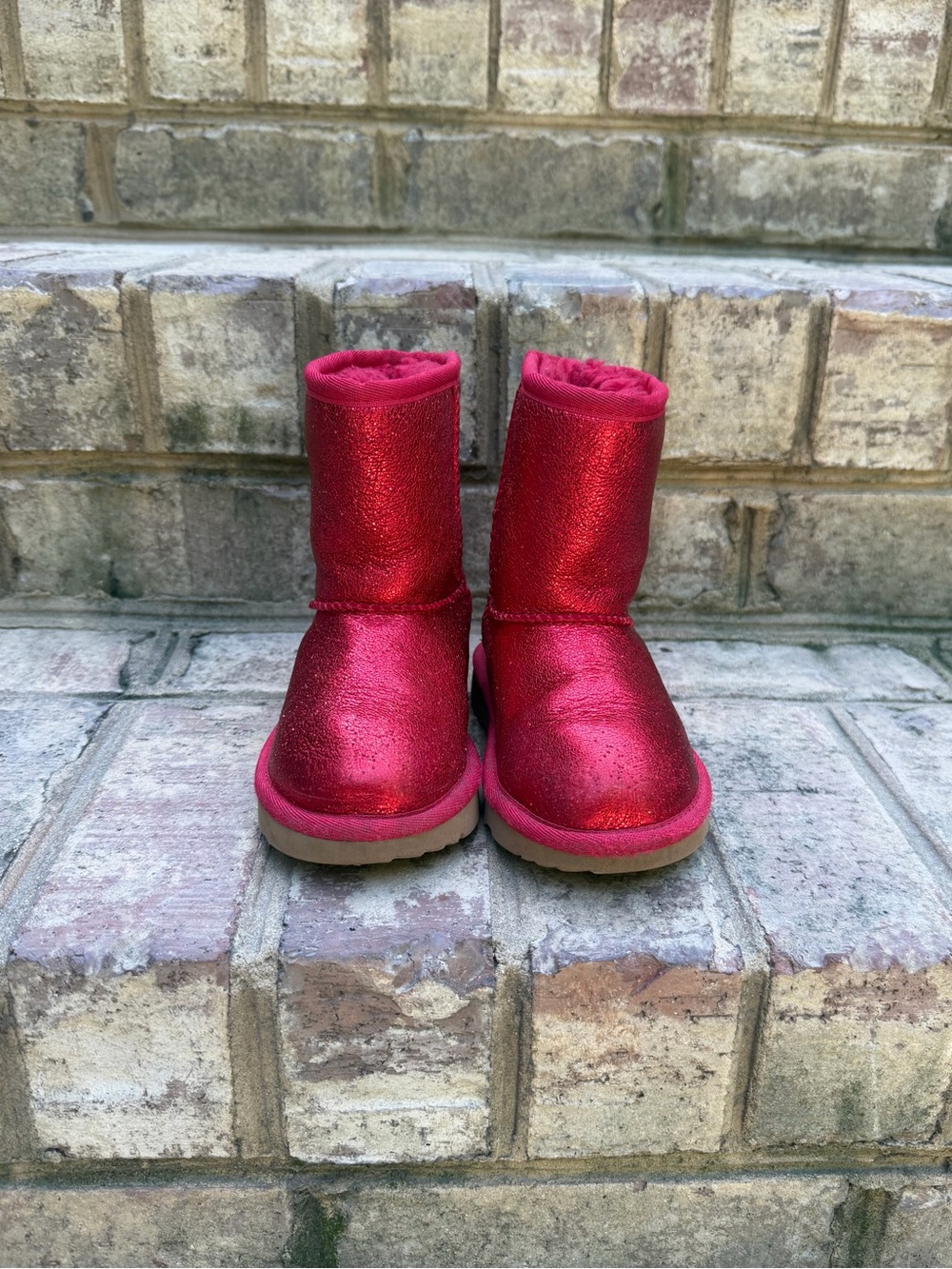 UGG Kids Classic II Metallic Sparkle Samba Red Boots Size 10